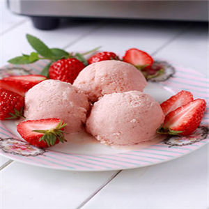 疯狂的草莓冰淇淋加盟图片