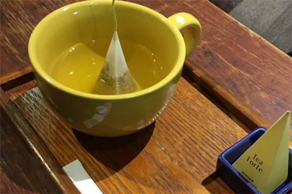 SOLO速乐复合式茶饮加盟