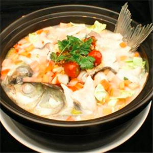 九纳嘉酸菜鱼米饭加盟案例图片