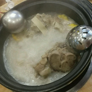 骨味坊砂锅加盟图片