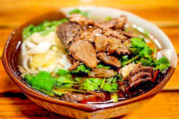 贵州花溪牛肉粉加盟费上是多少钱