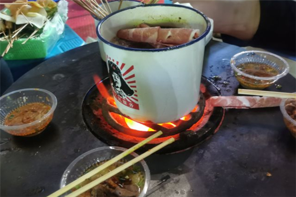 茶缸串串火锅加盟