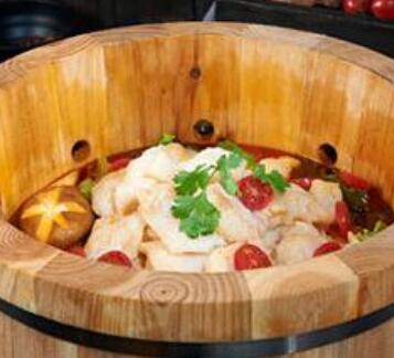  Yumu Qiyuan Wooden Barrel Fish Hot Pot