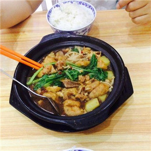 上吉浦黄焖鸡米饭加盟图片