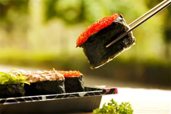 回转寿司加盟费要多少钱？