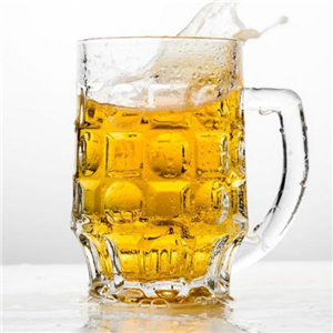 五色帆易拉罐啤酒加盟实例图片