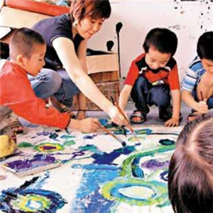 艺美绘儿童美术加盟案例图片