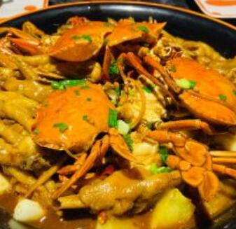 金海家肉蟹煲中餐加盟实例图片