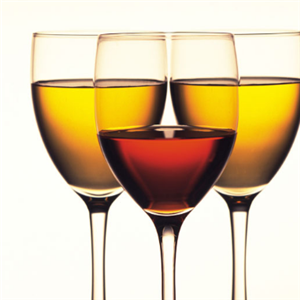 杜松干白葡萄酒加盟图片