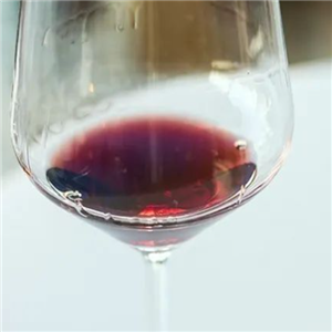 路易丹尼埃菲尔葡萄酒加盟实例图片