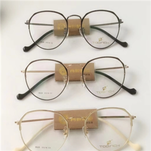镜界眼镜时尚杂志加盟图片