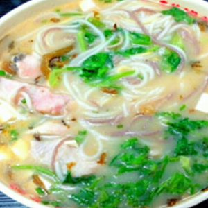 金城江酸菜鱼粉加盟图片
