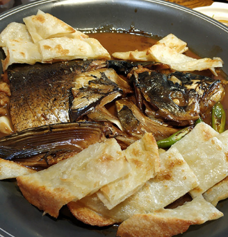鱼图腾·好吃的鱼头泡饼加盟案例图片