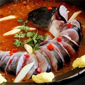 李记铸铁锅炖鱼加盟图片