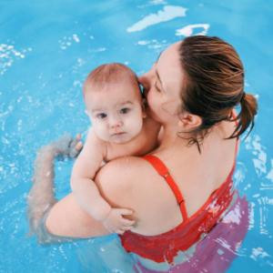 婴儿泳池加盟图片