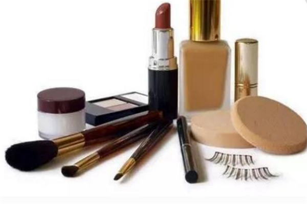 进口化妆品批发加盟
