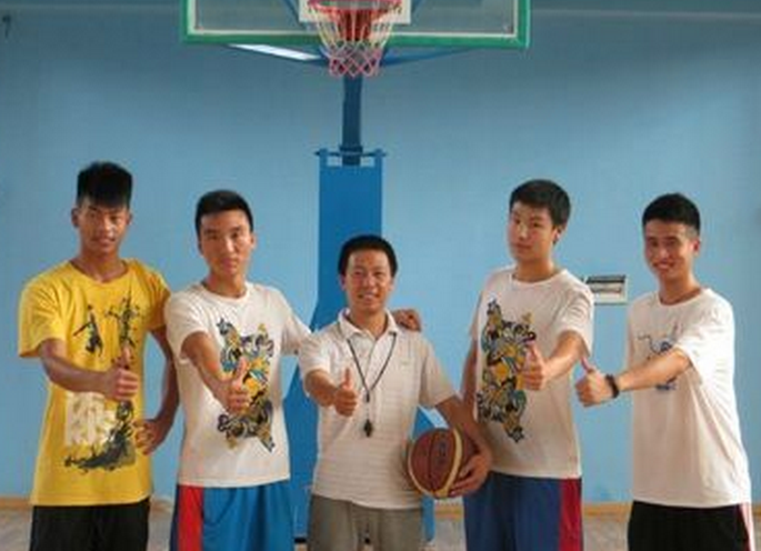 GreenFighters青少年篮球俱乐部店面效果图