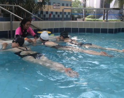 泳远游泳培训俱乐部加盟案例图片