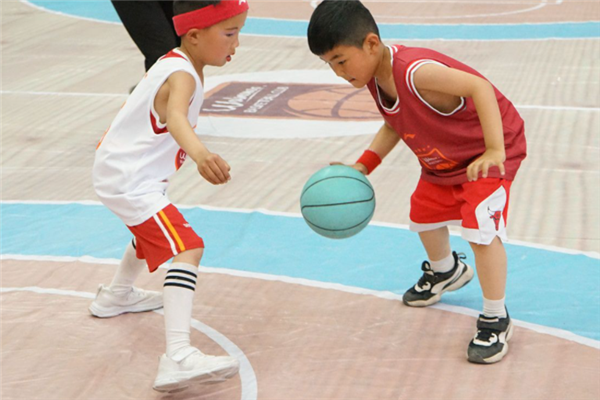 小人物篮球训练营加盟