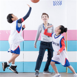 雅滨丽青少年幼儿篮球培训加盟实例图片