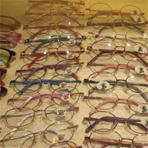 平价眼镜加盟实例图片