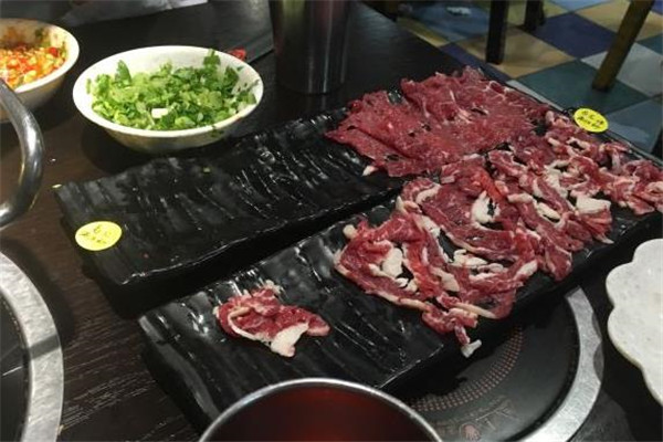 斗牛侍潮汕鲜牛肉火锅加盟