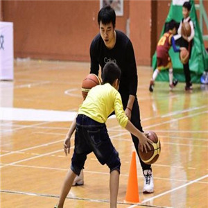 龙将青少年篮球培训中心
