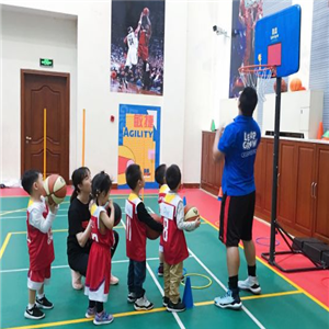 励高少儿篮球培训中心加盟图片