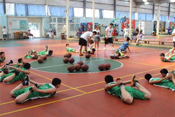 超级豌豆篮球训练营加盟