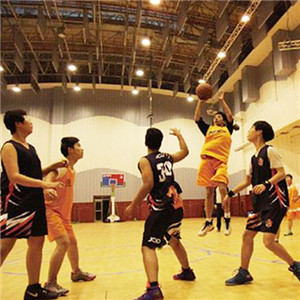 彩生活青少年篮球羽毛球培训加盟实例图片