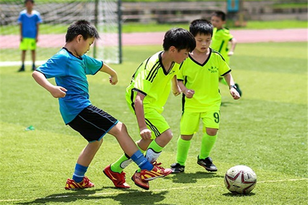 KIDS KICKERS少儿足球加盟