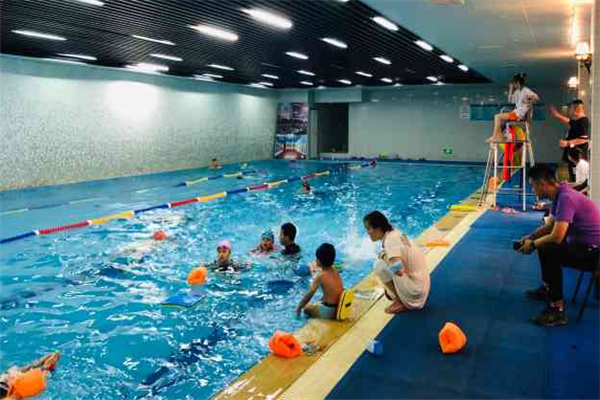 EST游泳培训俱乐部加盟