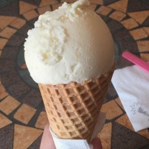 七彩冰淇淋店