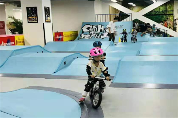 17Try THEGUYTOWN 儿童BMX小轮车平衡车俱乐部加盟