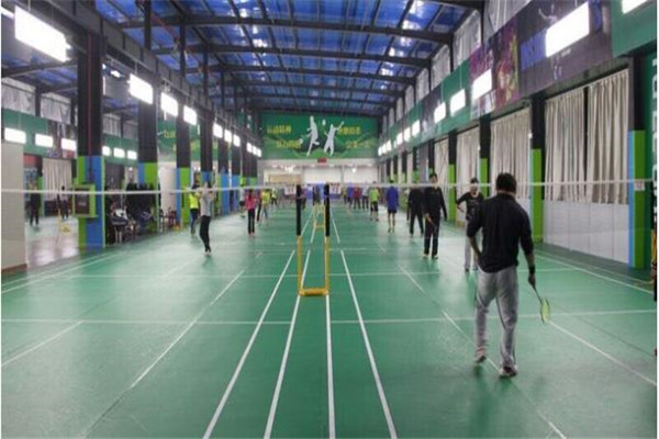 东亚上羽羽毛球训练营加盟