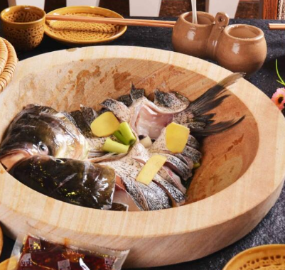 鲜潭石锅鱼加盟案例图片