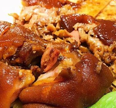  Chen Jilong Braised Pork Feet Rice