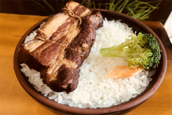 邹城甏肉米饭加盟