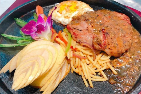 悦享来牛排自助火锅加盟