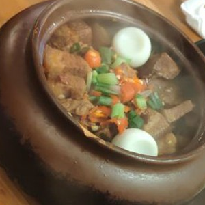米事焖肉饭
