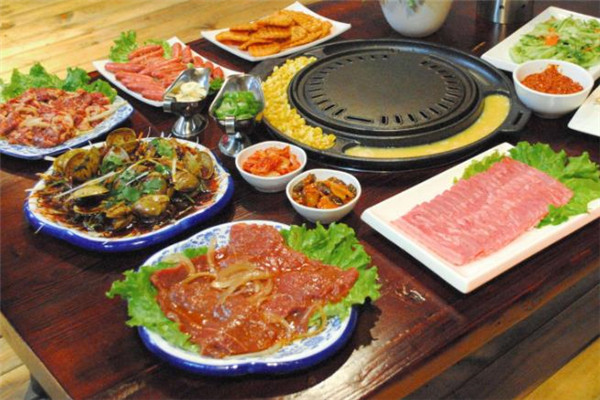 别楞地桌韩式烧烤加盟