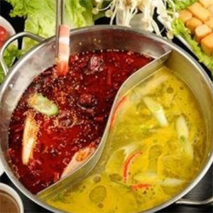  Self service sauce bone hot pot with stewed fish