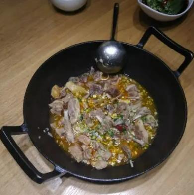  Gao Yanmei Hengshan Stewed Mutton in Iron Pot