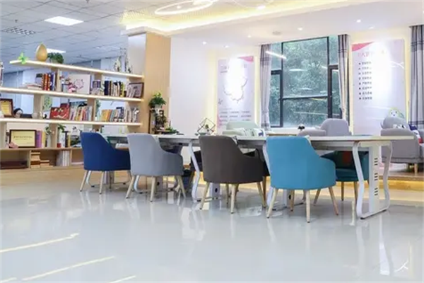 嘟嘟瓜美业集团加盟