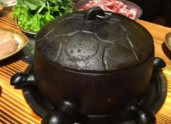 龟锅烤肉加盟