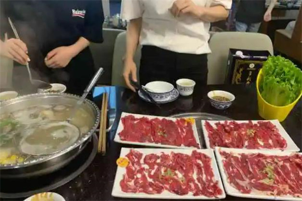 佳泰牛肉火锅加盟