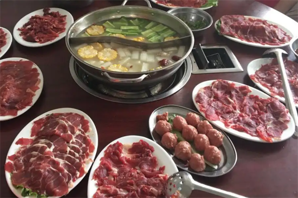 铭桂牛肉火锅加盟