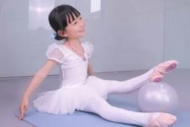 iBallet国际少儿芭蕾加盟