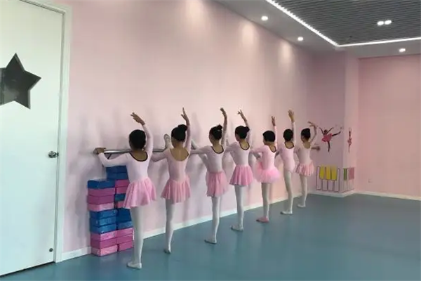 艺盈儿童舞蹈中心加盟