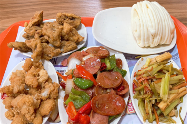 壹加柒中式快餐加盟